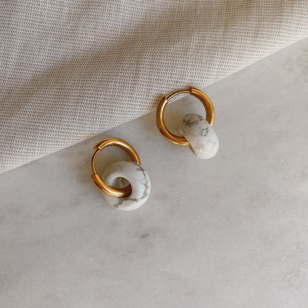 Creolen mit Naturstein - Howlith